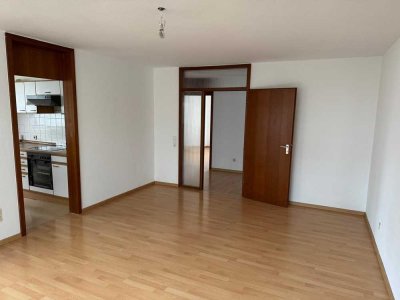 4,5 Zimmerwohnung im gepflegten Zustand mit Garagenplatz