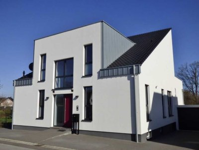 Gepflegte Wohnung mit zwei Zimmern und Balkon in Heinsberg