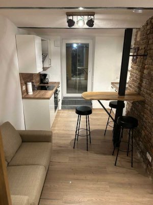 Möblierte 2-Zimmer Wohnung mit kleiner Terrasse