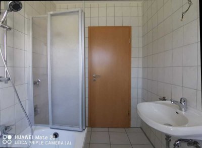 Helle Dreizimmerwohnung mit Terrasse und Garten in Steinfeld