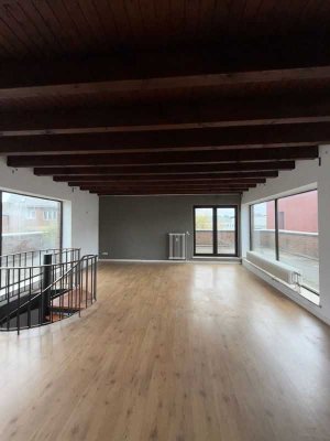 Maisonettewohnung mit XXL-Dachterrasse im Herzen von Neuss – Am Konvent 2