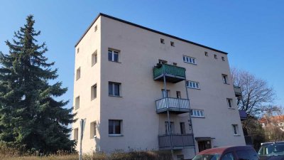 Großzschocher I freundliche 3-Zimmer-Wohnung I Balkon I Laminat I Tageslichtbad mit Wanne