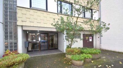 Düsseldorf-Benrath: Helles 1-Zimmer-Appartement mit Balkon & Einbauküche – 100 m vom Rhein entfernt