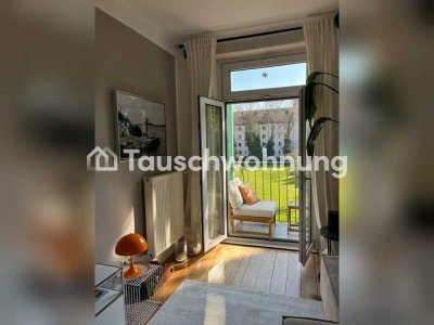 Tauschwohnung: Helle 2 Zimmer Altbau gegen 3 Zimmer