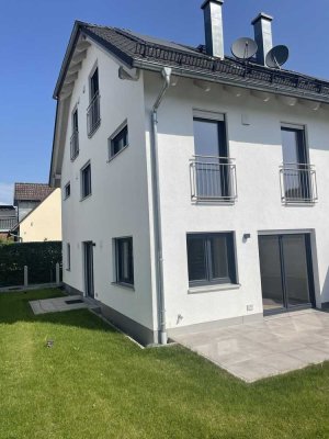Attraktive 5-Zimmer-Doppelhaushälfte in Ergolding - Erstbezug