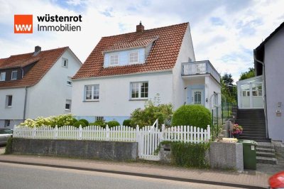+++ Süßes, freistehendes 1 FH mit Garage in beliebter Lage nahe Freibad +++
