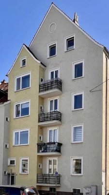 Schöne Dachgeschosswohnung auf zwei Etagen für Eigennutzer oder Kapitalanleger!!