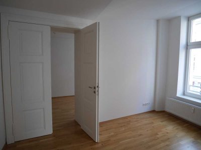 Helle und geräumige Eigentumswohnung mit 2 Zimmern im Stadtzentrum