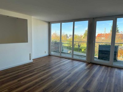 Sofort einziehen! - Großzügige 2-Zimmer-Maisonette in Bestlage von DD-Bühlau