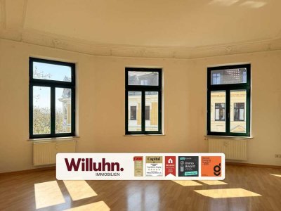 Bezugsfrei | Balkon | Aufzug | Fernwärme | Stuckdecken