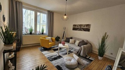 Schmuckstück!!! Provisionsfreie modernisierte 2-Zimmer-Wohnung in Uninähe mit Balkon