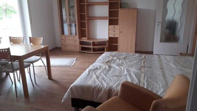 Stilvolle, gepflegte 1-Raum-Hochparterre-Wohnung mit Einbauküche in Bad Staffelstein