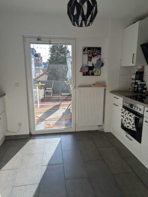 Attraktive 3-Zimmer Wohnung im 1. OG mit Balkon in Köln-Holweide