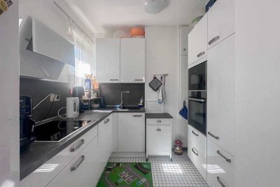 Charmante 2-Zimmer-Eigentumswohnung mit großer Dachterrasse und Denkmalschutz in Mülheim