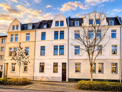 Charmantes 4-Parteienhaus mit historischem Altbauflair und möglicher Eigennutzung einer Einheit