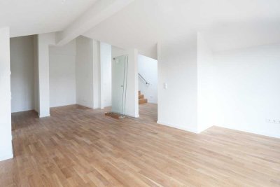 *Neubau-Erstbezug! Außergewöhnliche 2-Zi.-DG-Wohnung mit Balkon und TG-Stellplatz in der Fasanerie*