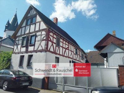 Einfamilienhaus mit großer Scheune in Butzbach-Ostheim