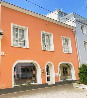Ihre Stadtvilla in Wiener Neustadt – mit Terrasse, Whirlpool und Geschäftsräumlichkeit