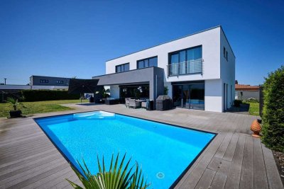 Exklusives Zuhause für Familien: Pool, Grundwasserwärmepumpe, Solarthermie & Effizienzklasse A+