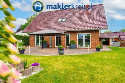 Bärenstadt Esens: Junges Einfamilienhaus mit Carport und weiteren Wohnvorteilen!