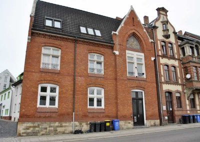 4 bzw. 3,5-R.-Maisonette-Wohnung mit individuellen Schnitt, in zentraler Lage