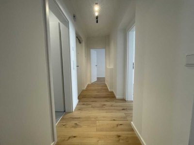 Renovierte 3-Zimmer-Wohnung mit Einbauküche