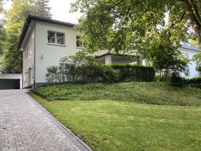 Villa in Königstein, 4 Schlafzimmer, 3 Bäder, 300qm Wohnfläche, 1000qm Grundstück, ab 1. Juli 24