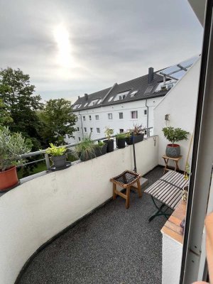 Helle 2,5-Zimmer Wohnung mit Balkon in Köln-Mülheim