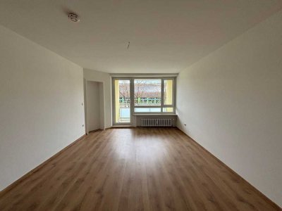 Vollständig renovierte 2-Zimmer Wohnung in Augsburg-Univiertel ab sofort frei