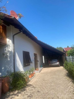 Idyllisches Landhaus in ruhiger Waldrandlage mit großem Garten