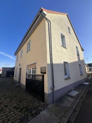 Top-Gelegenheit! Charmantes Bauernhaus mit Nebengebäuden in Duchroth zu verkaufen!