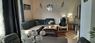 Stilvolle, sanierte 2-Raum-Wohnung mit Balkon und EBK in Dieburg