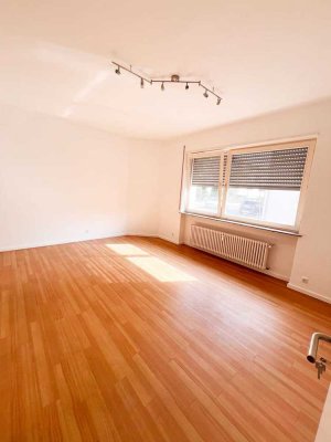 WG-Zimmer in Kornwestheim – große Wohnküche & sofort frei! Zentrale Lage (1)