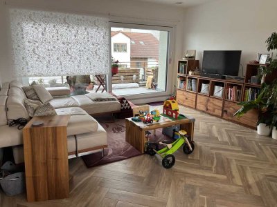 Moderne, lichtdurchflutete 3-Zimmer-Dachterrassen-Wohnung in Taufkirchen