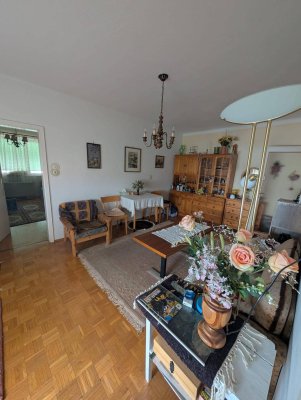 Privat: 2-Zimmer Wohnung mit Balkon