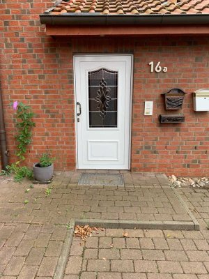 Gepflegte 4-Zimmer-Maisonette-Wohnung mit Balkon und EBK in Nienhagen