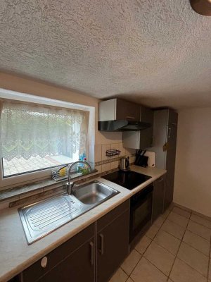 Gemütliche Souterrain Wohnung in Marburg, Gute Lage, Wg geeignet,