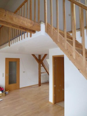 Attraktive 2-Zimmer-DG-Wohnung mit Galerie und Balkon in Augsburg/Kriegshaber Nähe Klinikum