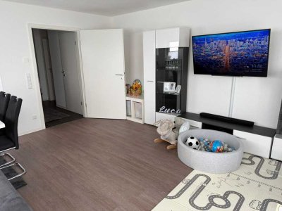 In Dettingen an der Erms: Gepflegte Neubau Erdgeschosswohnung mit zwei Zimmern