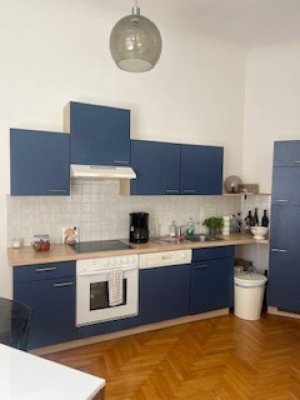 Stilvolles Wohnen: Altbauwohnung in Zentraler Lage, gepflegt und lichtdurchflutet- Ihr neues Zuhause wartet!