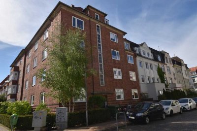 Wohnen an der Wakenitz, Morkerkestr. 5, 3 Zi.-DG-Whg. ca. 55 qm, SOFORT FREI