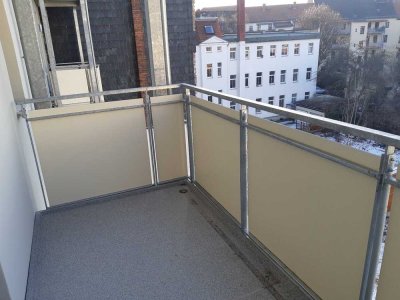 Gut renovierte 3-Zimmerwohnung mit Balkon in Zentrum-Luisenstr.