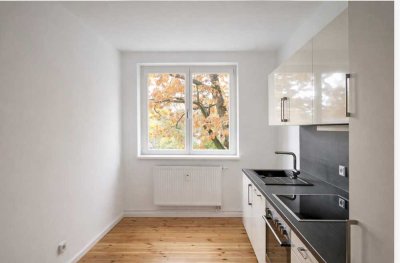 Kapitalanlage mit Charme – Vermietete 2-Zimmer-Altbauwohnung in Köpenick