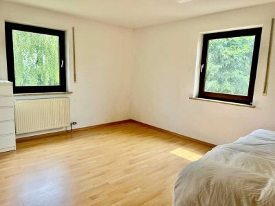 Schöne 3,5-Zimmer-Erdgeschosswohnung mit Einbauküche in Pinzberg