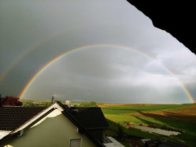 Grafschaft-Oeverich, schöne, großzügige 3 Zimmerwohnung; provisionsfrei!