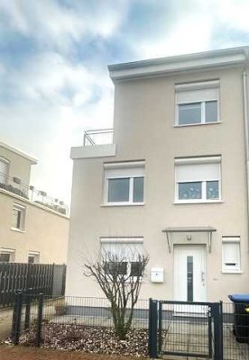 Reihenendhaus in Arnum 5 Zimmer -Garten-große Terrasse-große Dachterrasse