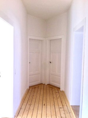 Linden-Mitte: sonnige, gut geschnittene, sanierte 3-Zimmer AltbauWohnung mit Balkon