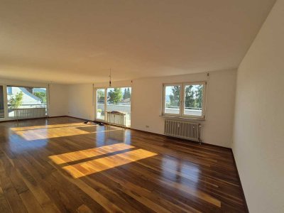 Großzügige 5-Zimmer-Penthousewohnung an der Achalm mit herrlicher Dachterrasse