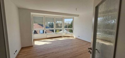 Frisch sanierte und seniorengerechte 2- Zimmerwohnung am Stünzer Park
