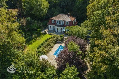 Wunderschöne Villa mit Pool und weitläufigem Grundstück, Nähe Pressbaum